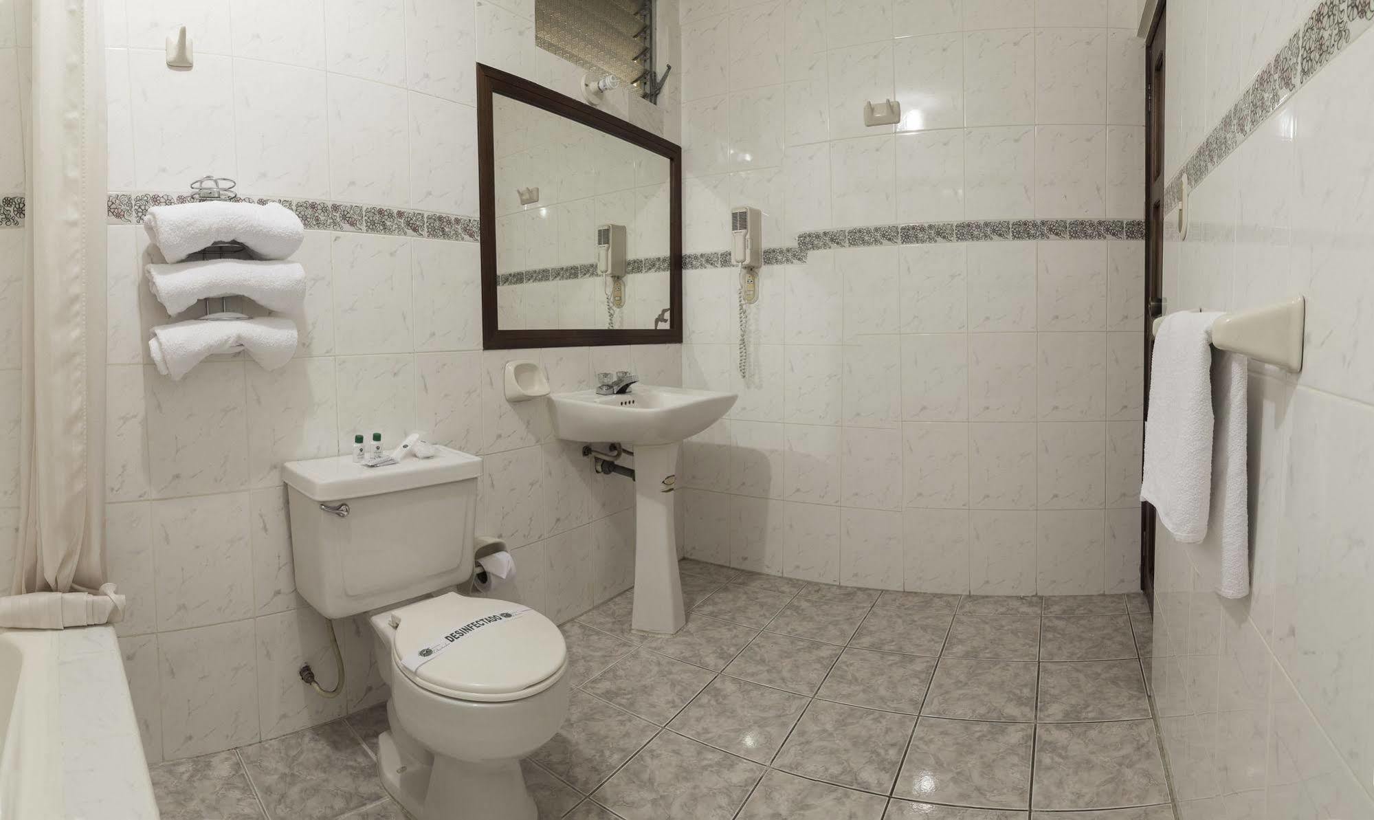 Hotel Libertador Loja Eksteriør bilde